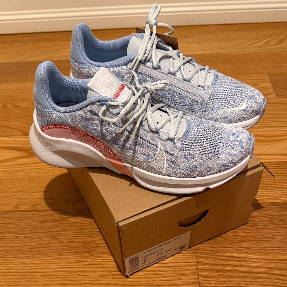 Women's Nike SUPERREP GO 3 NN FK. Size US 7